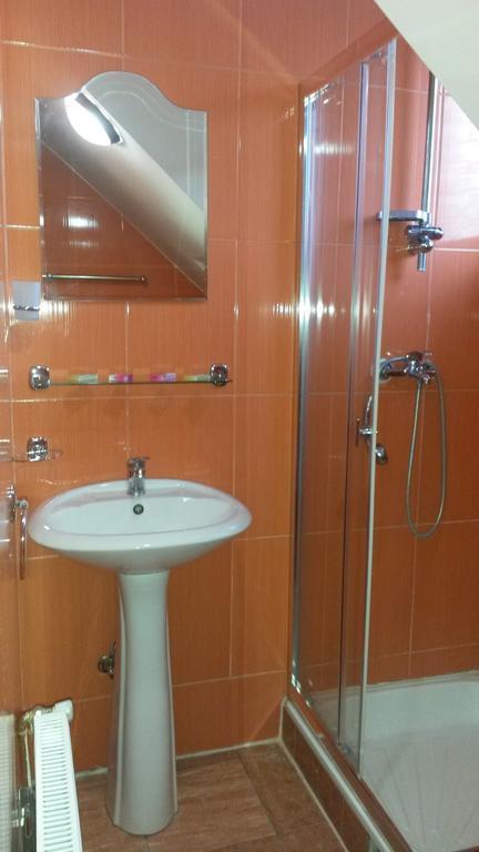 Отель Casa Frasin Буштени Номер фото